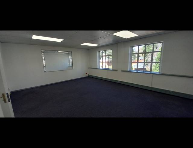 338M² OFFICE TO LET IN BRYANSTON